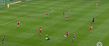 足坛速度之王、过人之王，22岁巴萨弃将一开窍就会是下一个梅西！