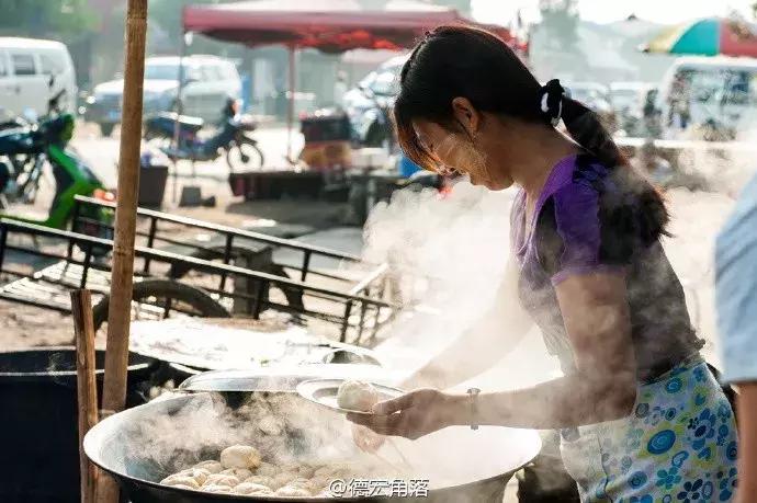 酸汤辣子蘸出来的美味，吃一口就丢魂！这座小城屡被综艺点名
