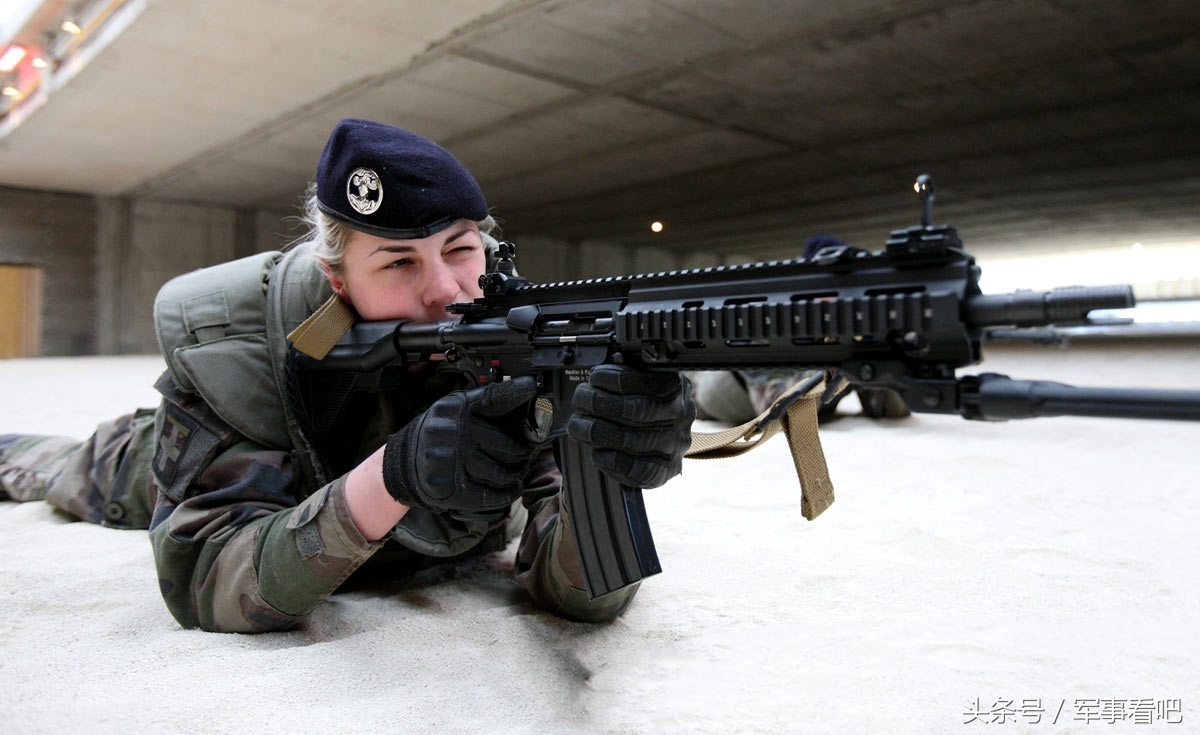 娉曞浗hk416f绐佸嚮姝ユ灙,娉曞啗hk416姝ユ灙瑁呭鎯呭喌