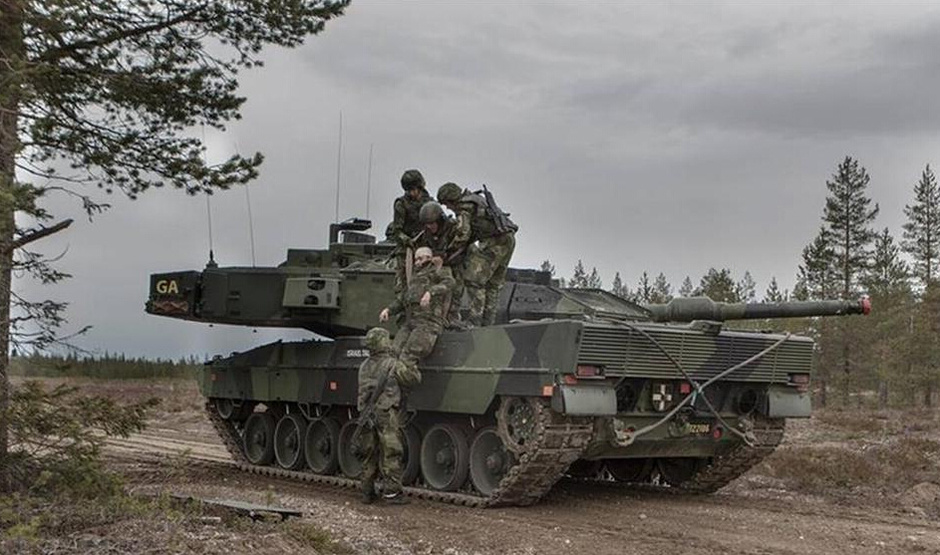 巅峰坦克浴血豹2怎么样,德国豹二坦克有多厉害