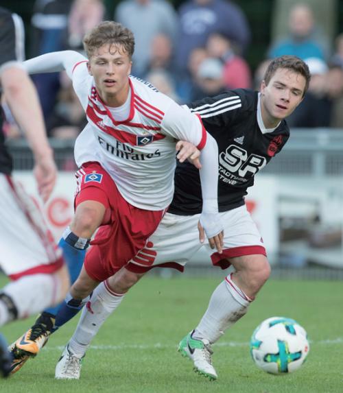 fm2022如何续约姆巴佩,实况足球铜球妖人姆巴佩