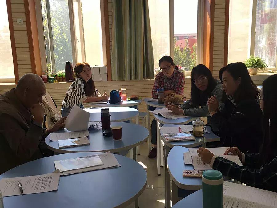 组团帮扶共进步名师引领促成长,精准发力培育教学名师