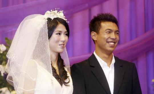 婚姻帽子戏法!男足的强项换老婆,演员、模特换完一个又一个?