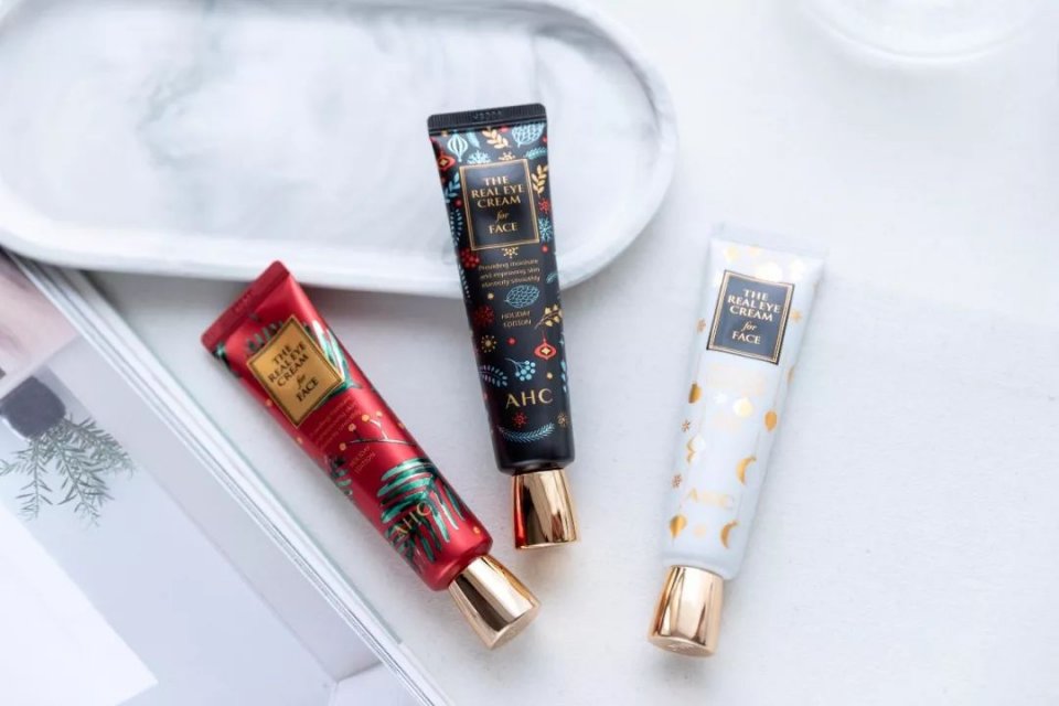 一支全脸可用的眼霜,一支眼霜