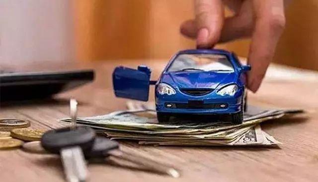 南宁一老板借用员工名义买车，员工离职后不去办更名手续！车子应该归谁？