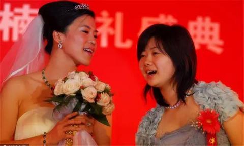 福原爱是不是罗圈腿,福原爱是一男一女吗