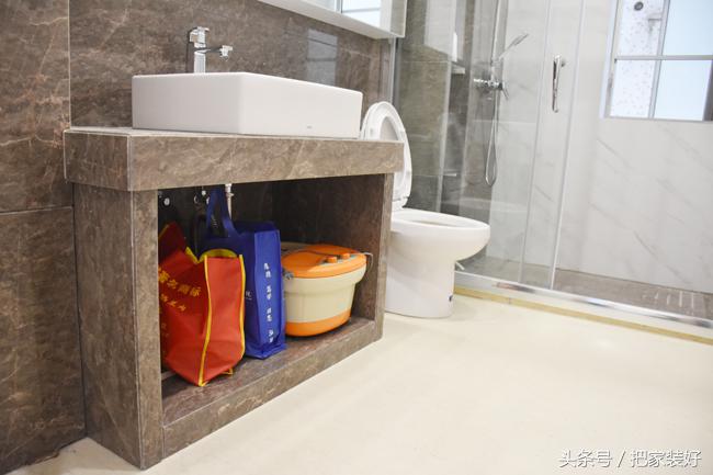 卫生间浴室柜选什么材质好,卫生间浴室柜材质用什么比较好