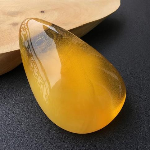 老蜜蜡琥珀分多少种,天然琥珀和蜜蜡的区别是什么