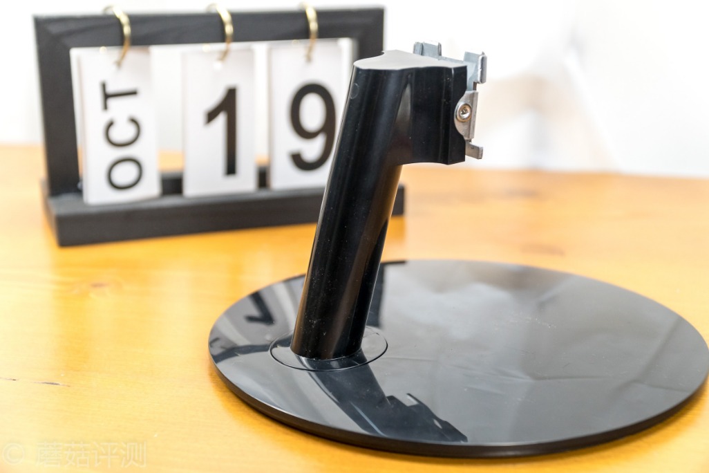 惠科27寸曲面显示器c270w拆解,惠科27qc显示器评测