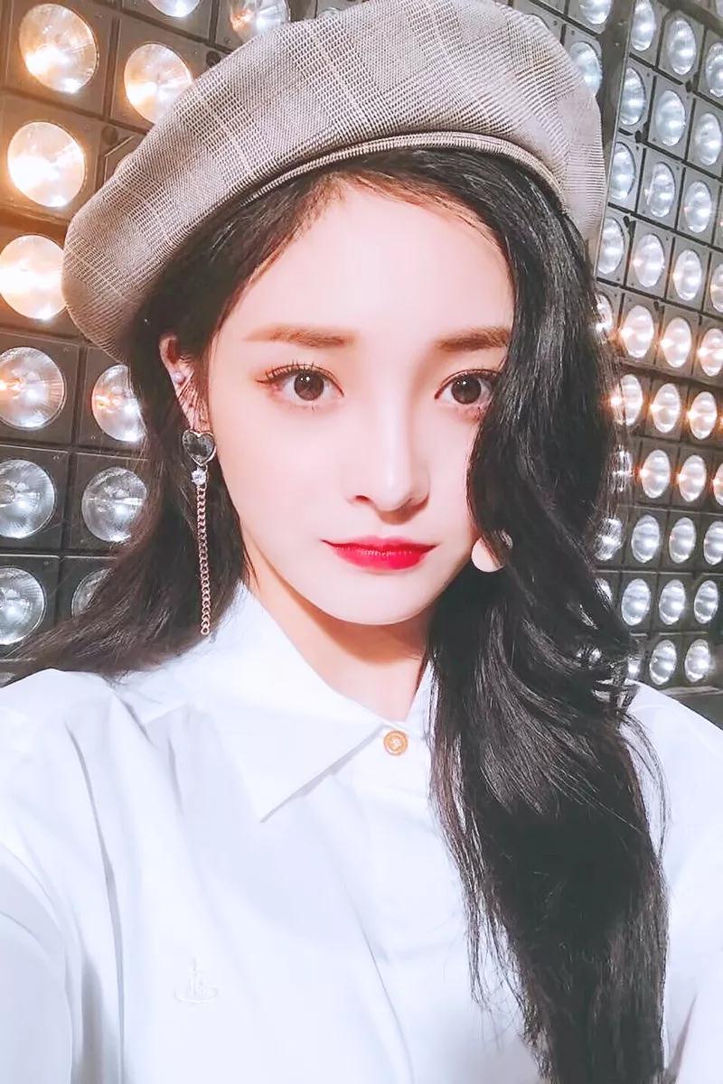 大脸显脸小发型女2020流行发型,换脸看看你适合什么发型