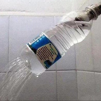 家里喝完的瓶子千万别扔哦,家里喝完的酒瓶先不要扔