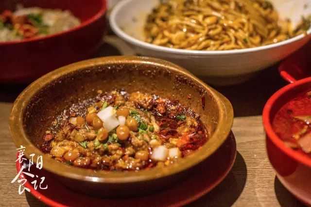 这家凭年糕火锅圈粉无数的店,这家串串每吃一次都念念不忘