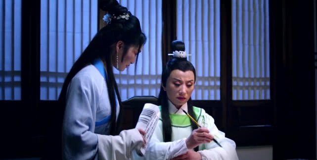 书到用时方恨少的下一句是什么,书到用时方恨少下一句