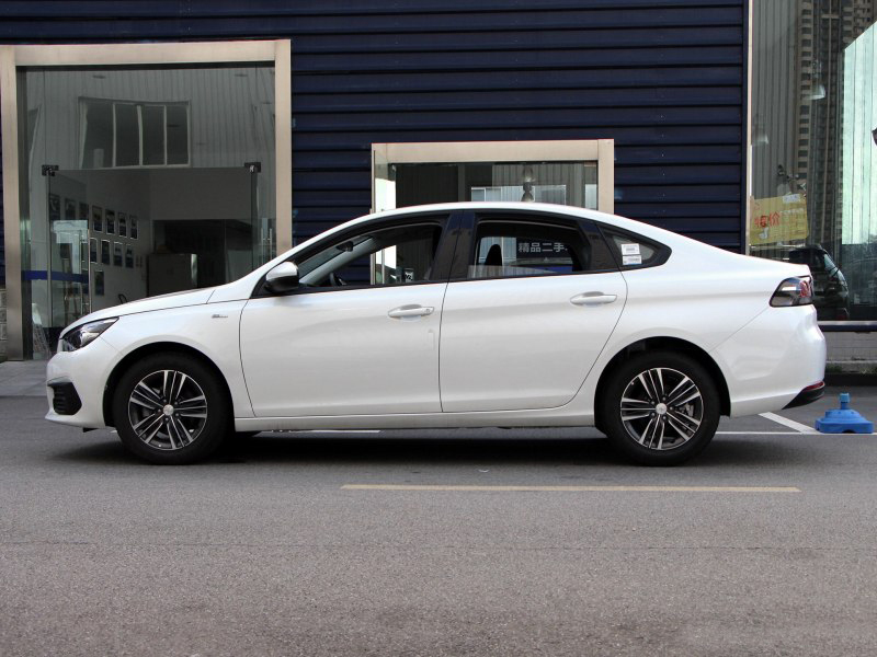 东风标致3082018款自动豪华款,2018东风标致308试驾视频