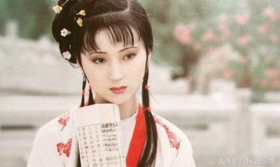 主持人李咏因癌症去世,著名主持人李咏患癌去世是真的吗