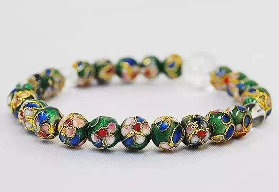 景泰蓝施华洛世奇,施华洛世奇黄金和玛瑙哪个好