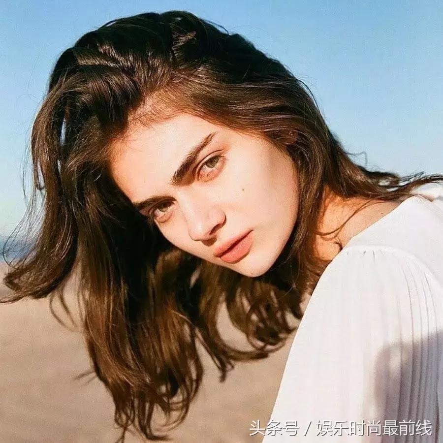 今年最流行的黄皮显白的染发颜色,黄皮显白发色hellobubble