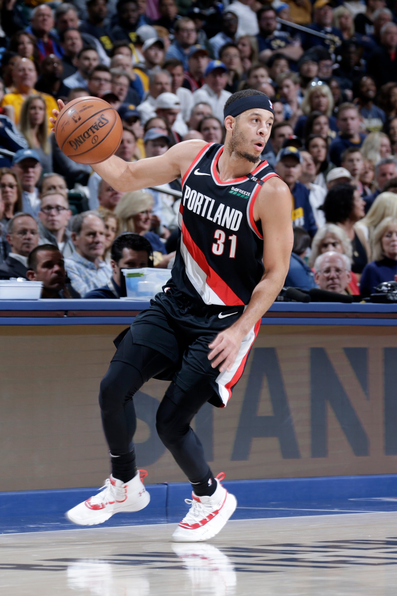 汤神回归穿的篮球鞋,汤神签约安踏前穿什么鞋