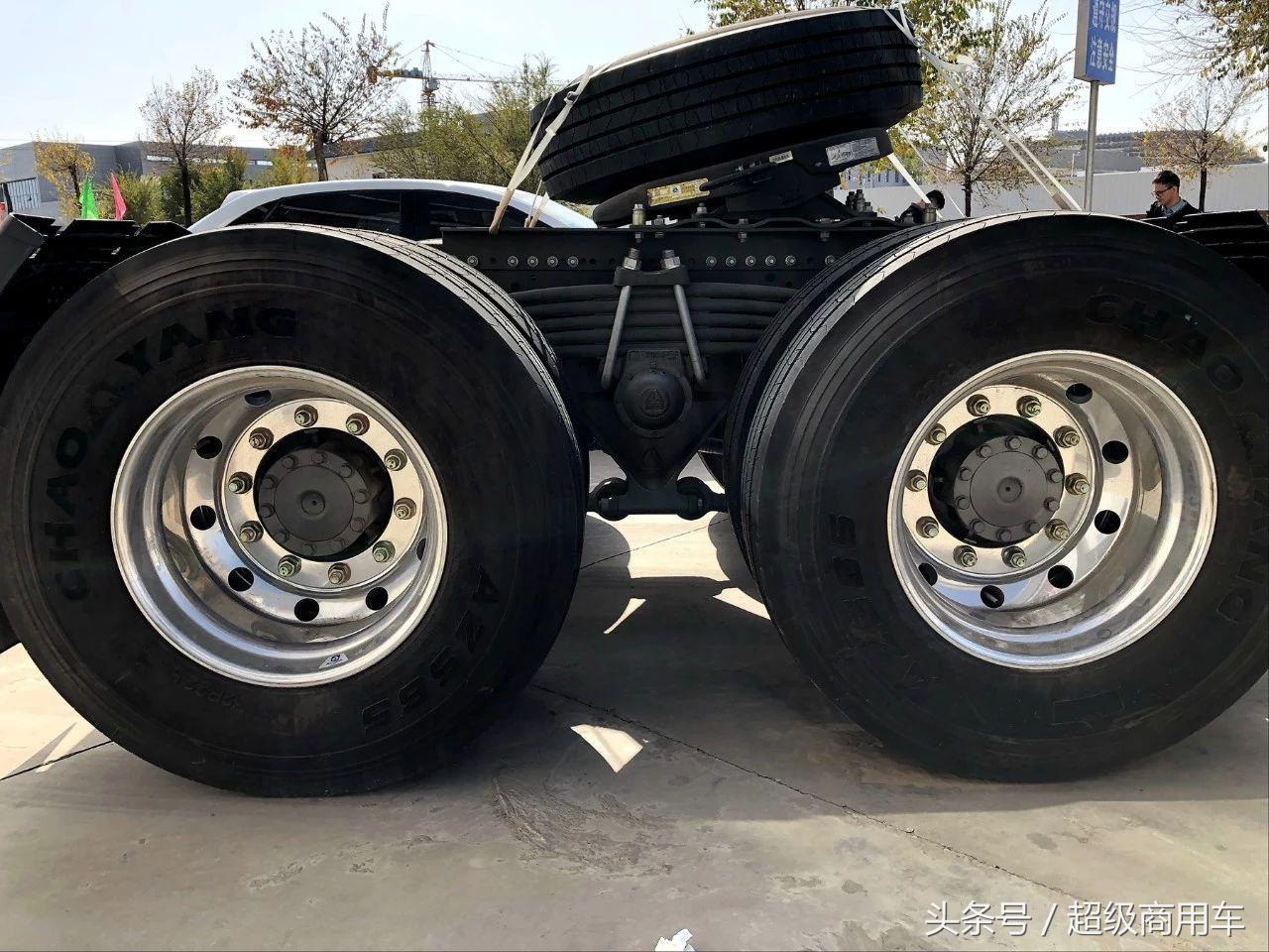 汕德卡c7h540马力真实评测,汕德卡c7h大件牵引车