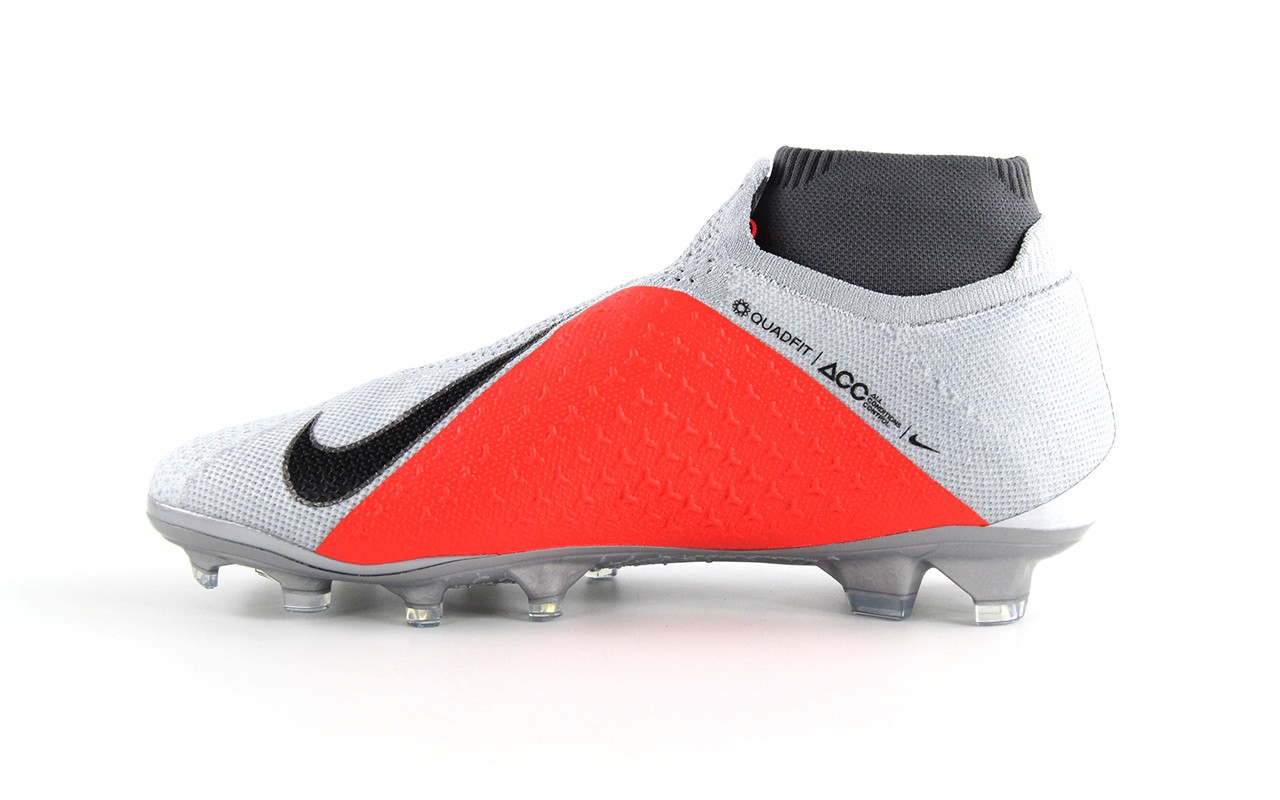 耐克暗煞phantomvsn2t,中场大师足球