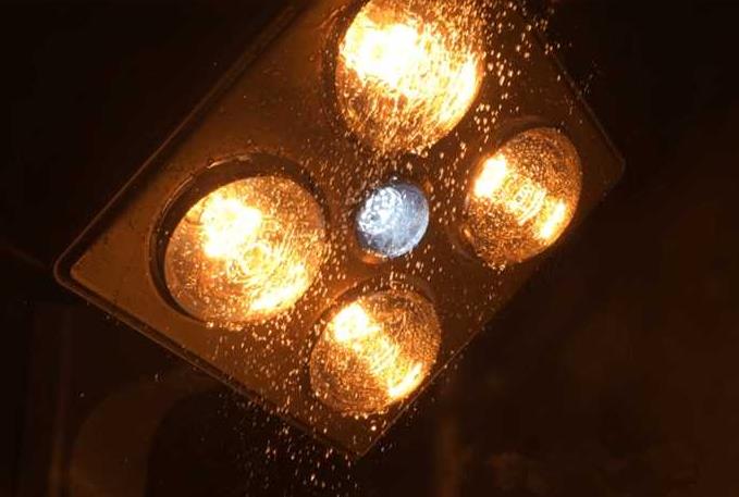 卫生间装风暖好还是灯暖好,卫生间装修用什么风暖最好