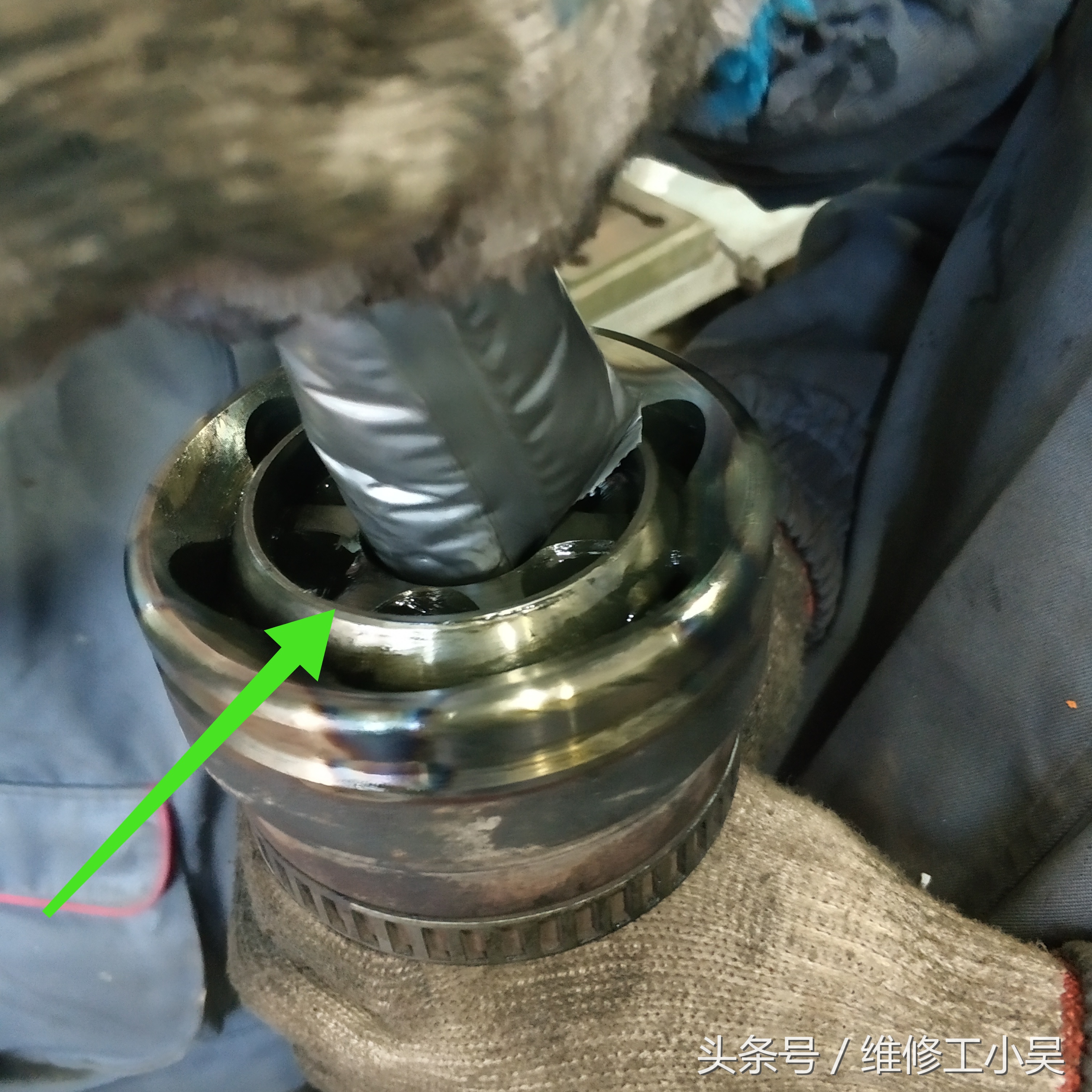 路虎球笼防尘套漏油,路虎半轴球笼防尘套