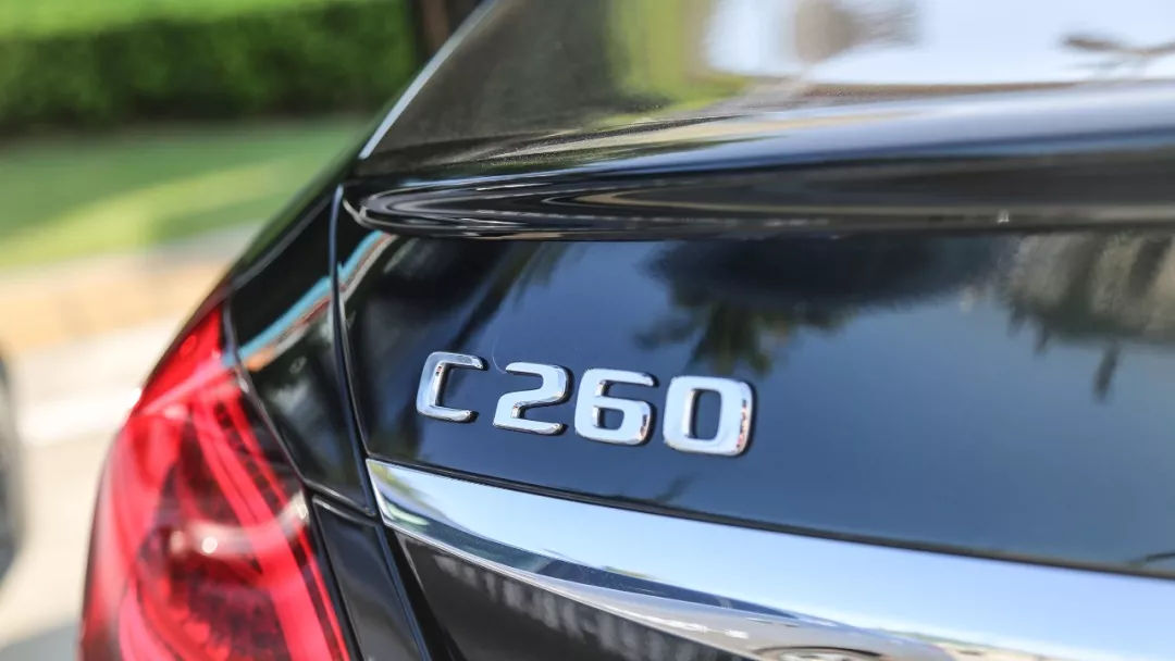 奔驰c26048v轻混亏电,老款2.0t哪个值得买