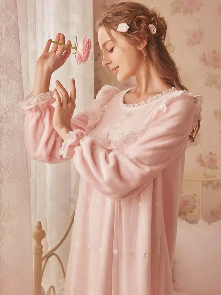 可甜可纯可性感，我们仙女连睡衣都要软fufu