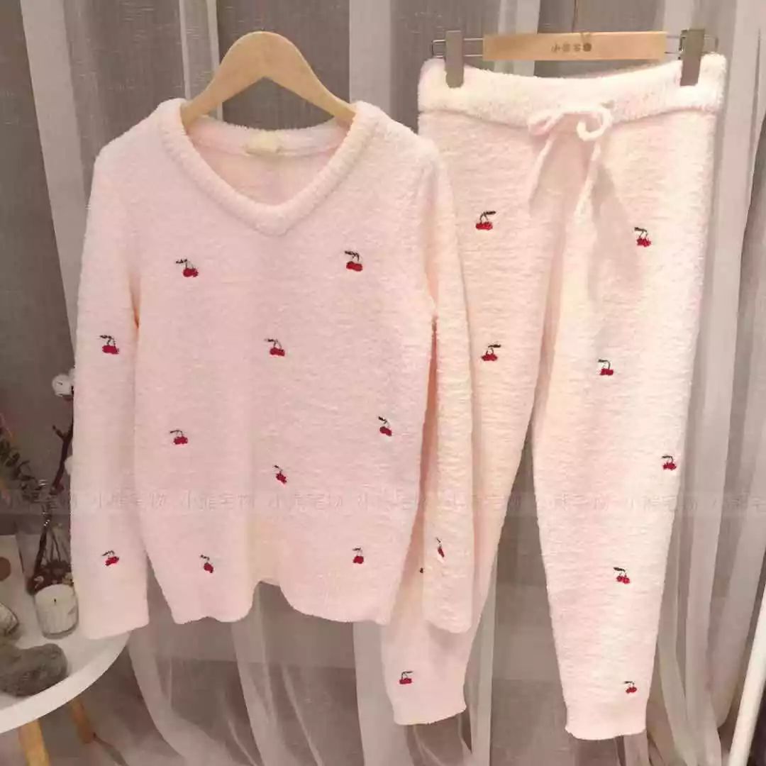 可甜可纯可性感，我们仙女连睡衣都要软fufu