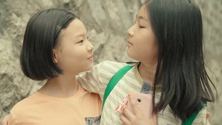 软色情又泛滥：初中生学习资料竟夹带色情内容