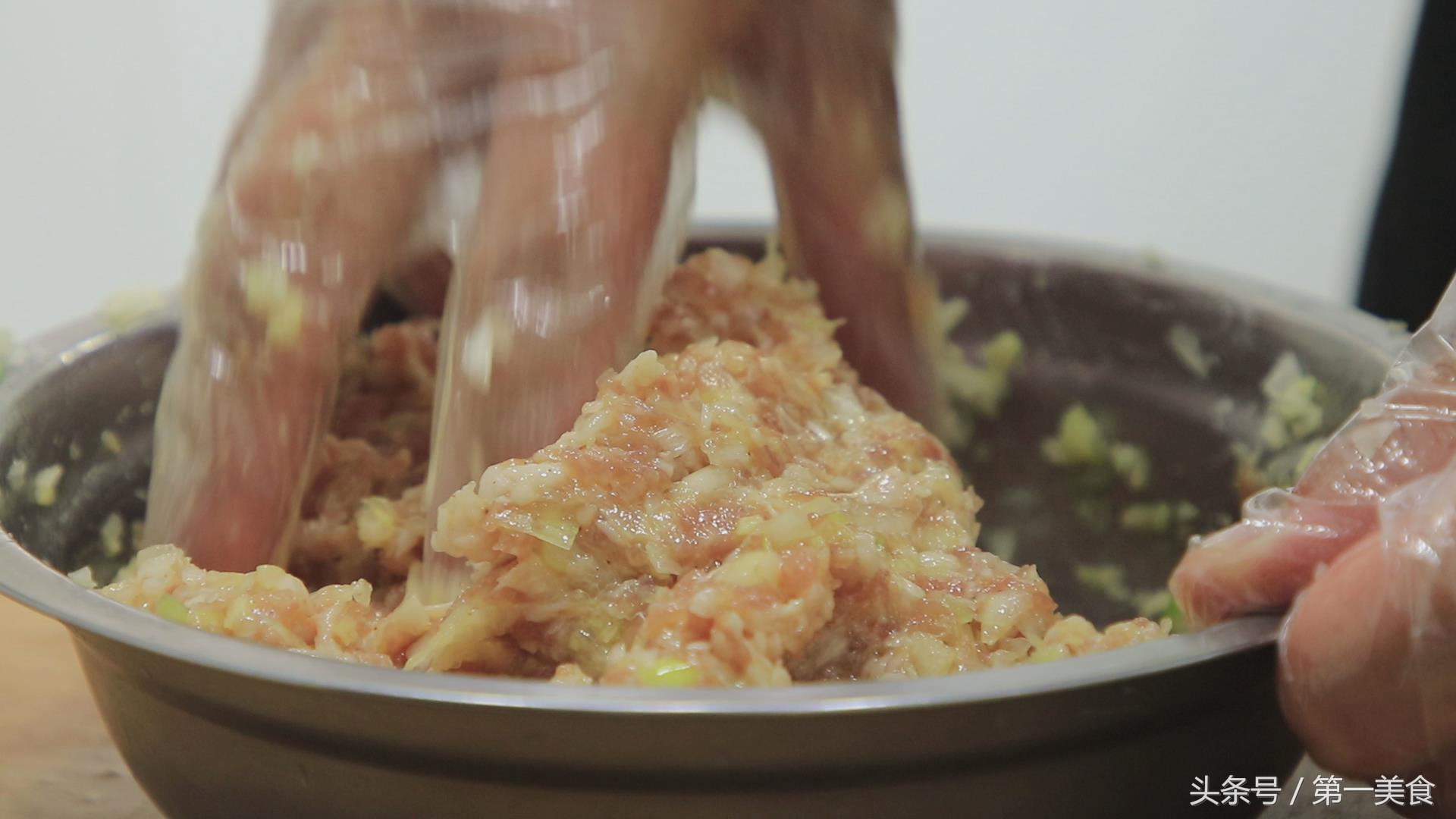 厨师饺子的做法大全,大厨教你饺子馅儿好吃的做法