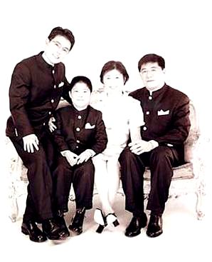 捡垃圾起家的女首富,收废纸起家的中国女富豪