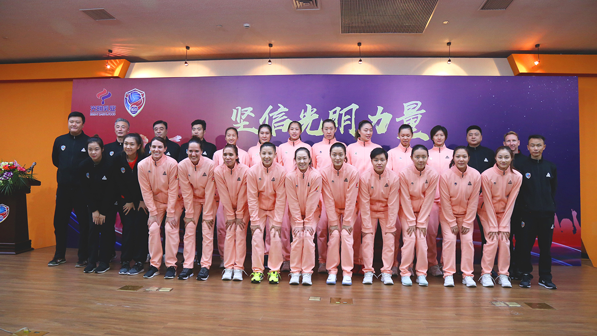 光明优倍女排,上海光明优倍女排夺冠