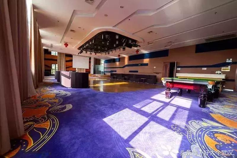 在武汉的几十块钱泡温泉网红景点,温泉泡池网红地点