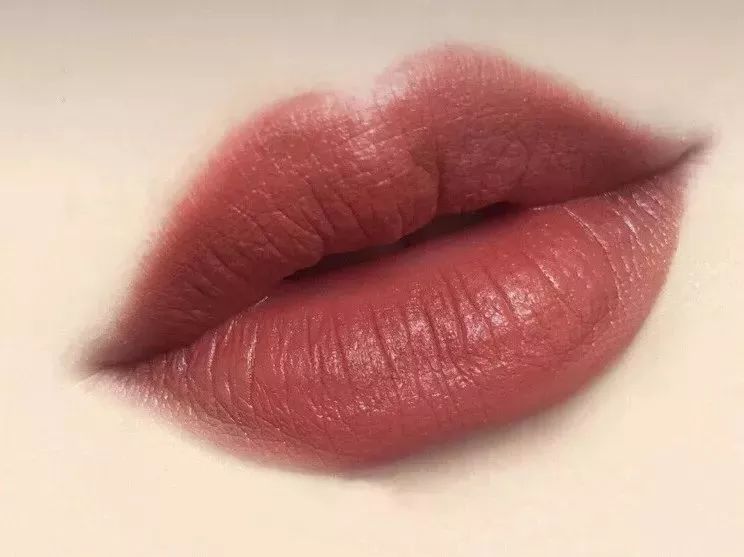 最新款的口红试色,来一波自己的口红试色