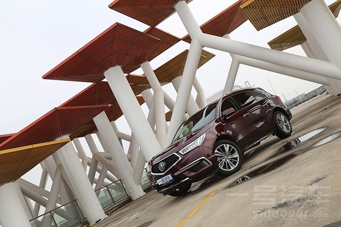 边开边聊试驾讴歌rdx,讴歌mdx驭弯乐趣篇