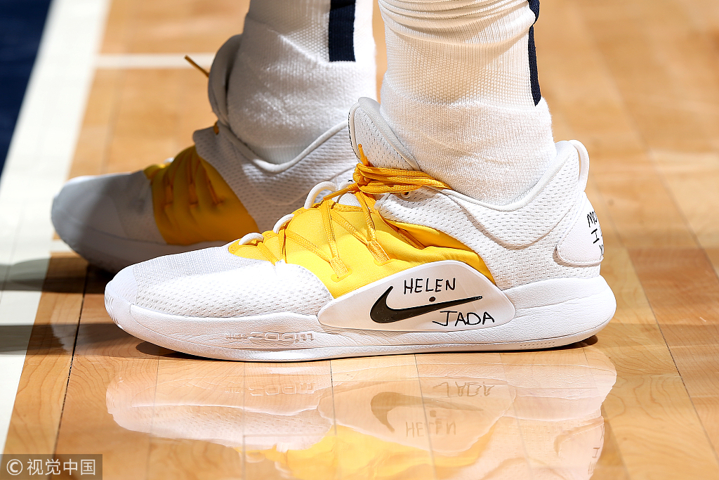 NBA今日球鞋精选：库里唐斯上脚万圣节特别款罗斯50分战靴诞生