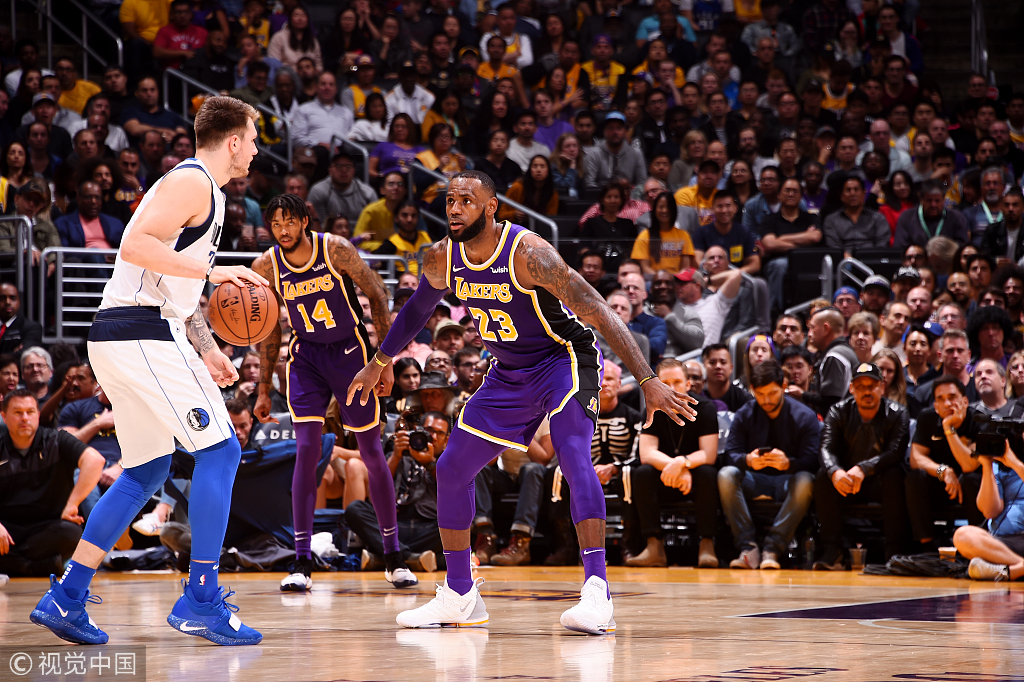 NBA今日球鞋精选：库里唐斯上脚万圣节特别款罗斯50分战靴诞生