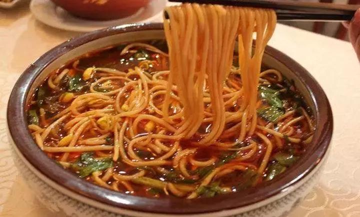 砂锅米线摆摊高汤,做砂锅米线高汤一天要多少