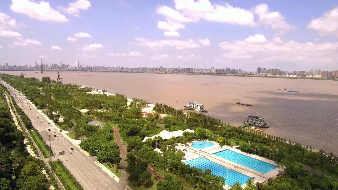 红蓝绿黑你喜欢什么色,红绿蓝清新配色