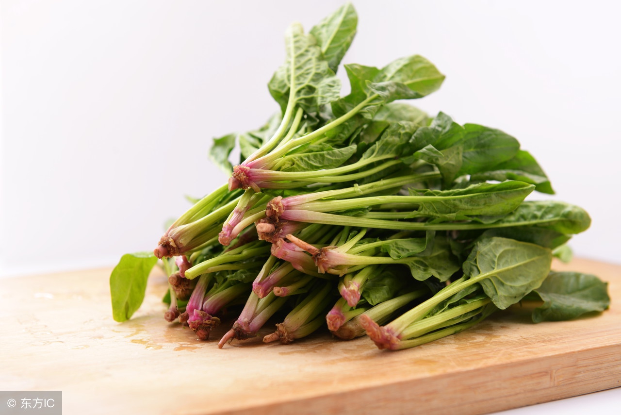 2岁孩子营养辅食蔬菜泥,宝宝的第一口蔬菜泥应该怎么添加