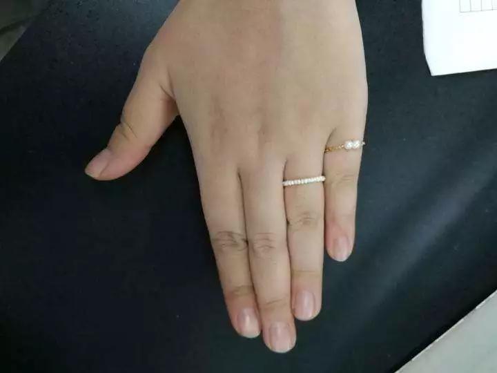 结婚19年换14枚鸽子蛋，总价值近8000万，这个女人被老公宠上天！