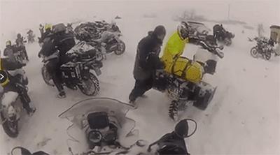 干掉头罩，专为头部保暖，让骑车比开车都热，暴风雪逆寒骑行还…