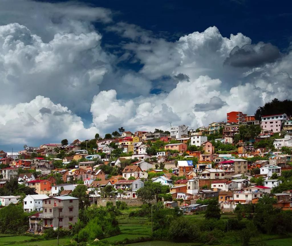 央视祖国大好河山常用的背景音乐,经典的背景音乐央视