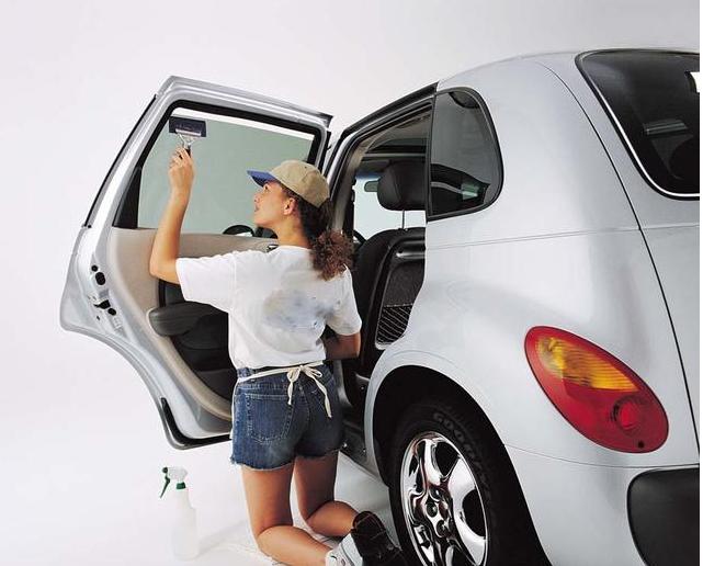 车玻璃膜起泡用吹风机可以除去吗,新几个月贴的车玻璃膜起泡