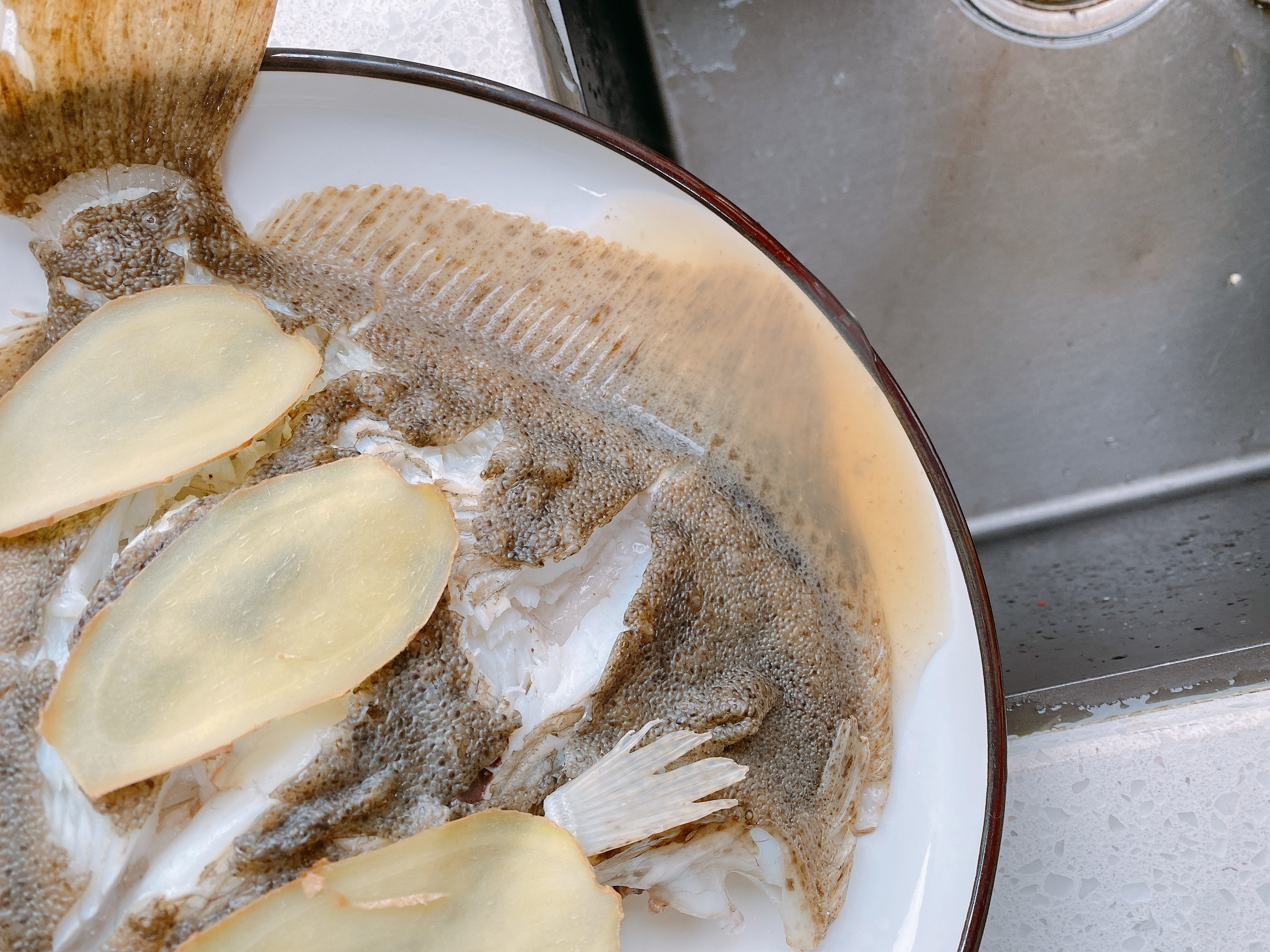 清蒸多宝鱼的正确做法,年夜饭15道硬菜清蒸多宝鱼