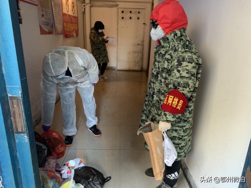 鄂州“嗦飙姐”事件，处理情况通报！为什么看热闹的人那么多？