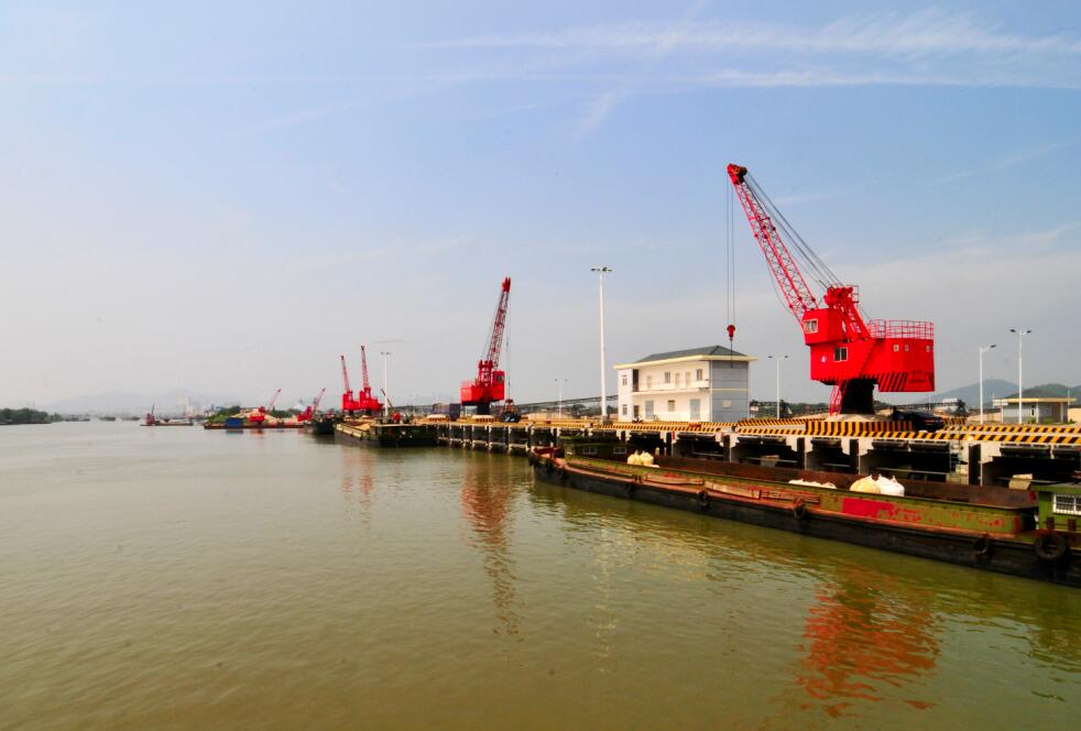 合肥的一个县级市，曾是安徽的地级市，如今富裕程度颇高