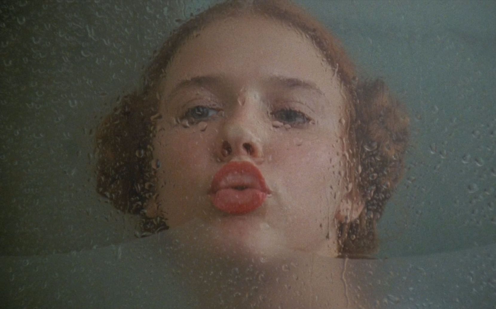 童年心理创伤下的荒诞情感,儿童期的心理创伤