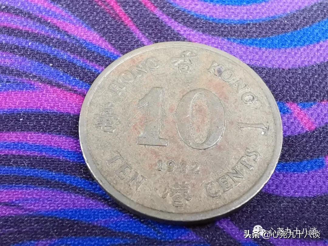 晚风还新,时光未老,每一枚硬币都是来过的见证,致敬逝去的岁月